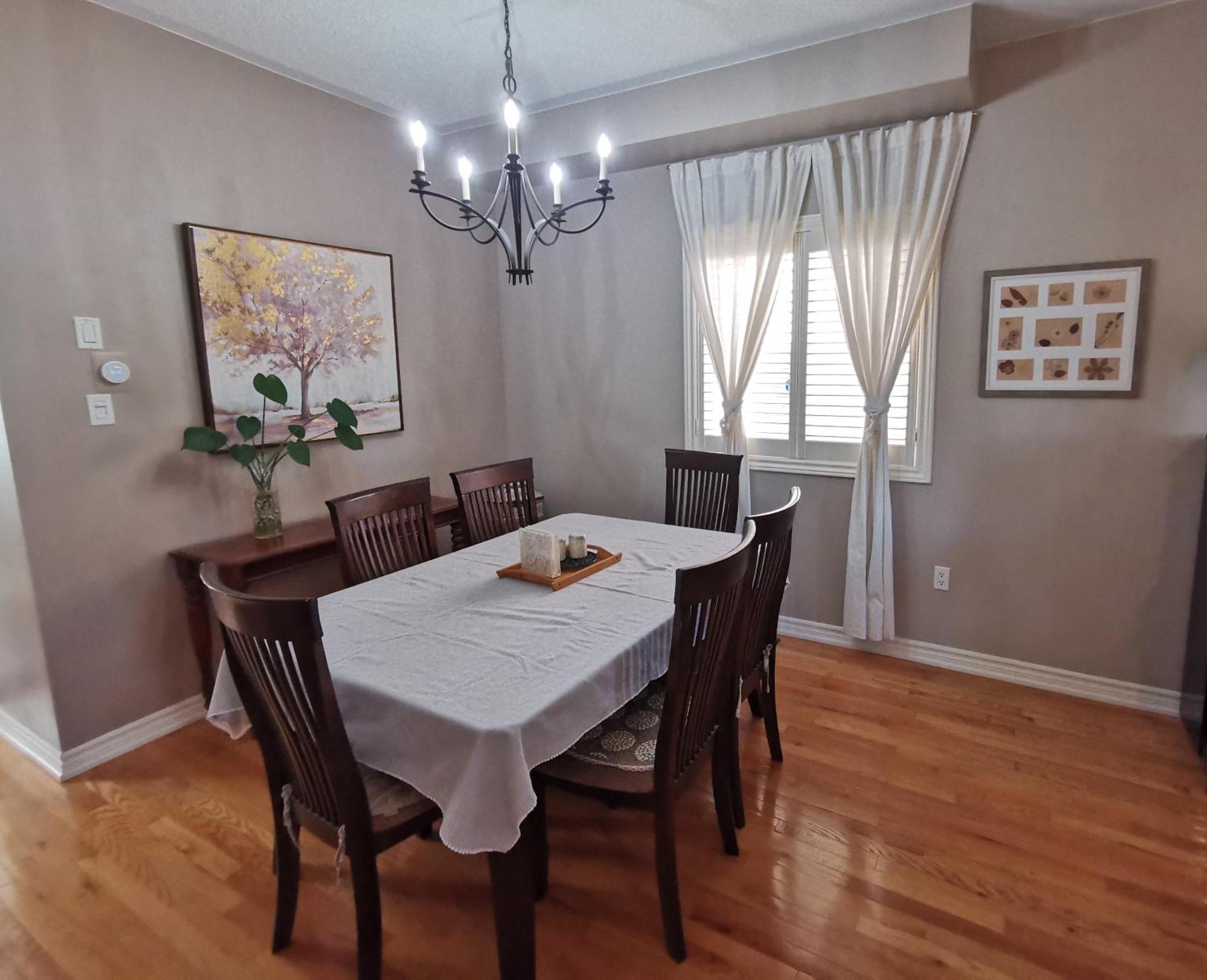 4 Bedroom 3 Washroom Charming Home In Markham With Warm Cozy Vibe Ngoại thất bức ảnh