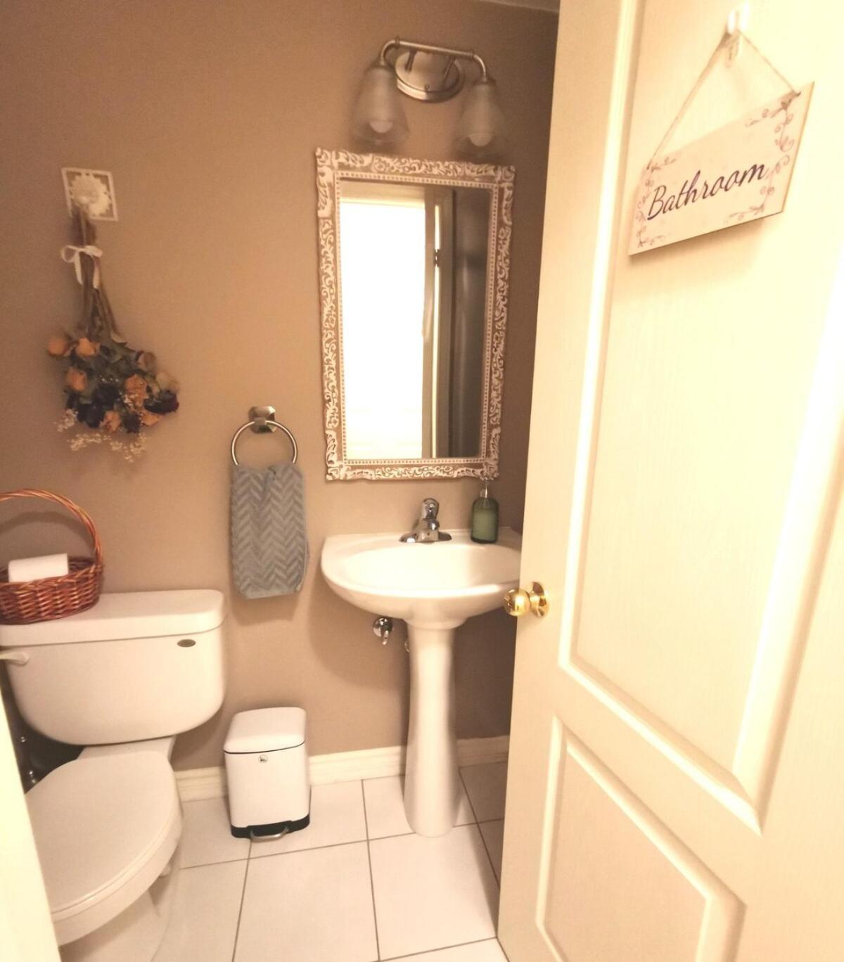 4 Bedroom 3 Washroom Charming Home In Markham With Warm Cozy Vibe Ngoại thất bức ảnh