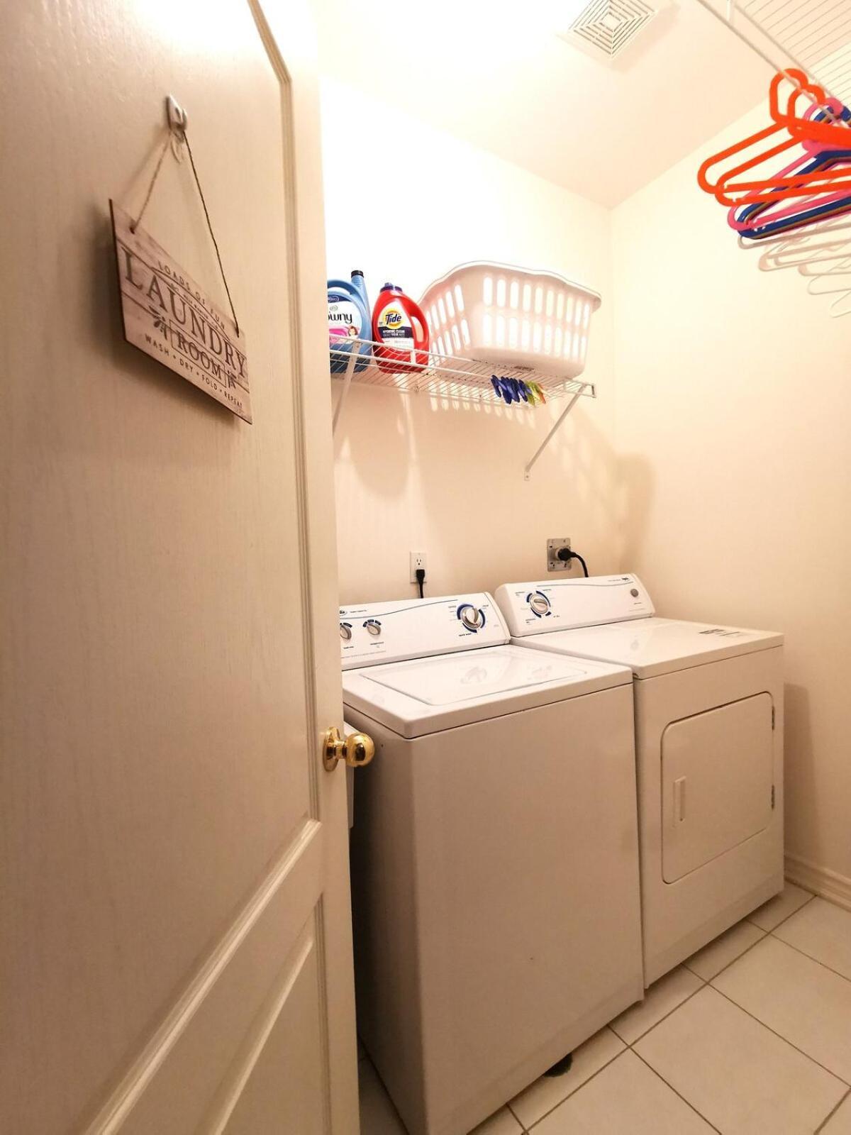4 Bedroom 3 Washroom Charming Home In Markham With Warm Cozy Vibe Ngoại thất bức ảnh