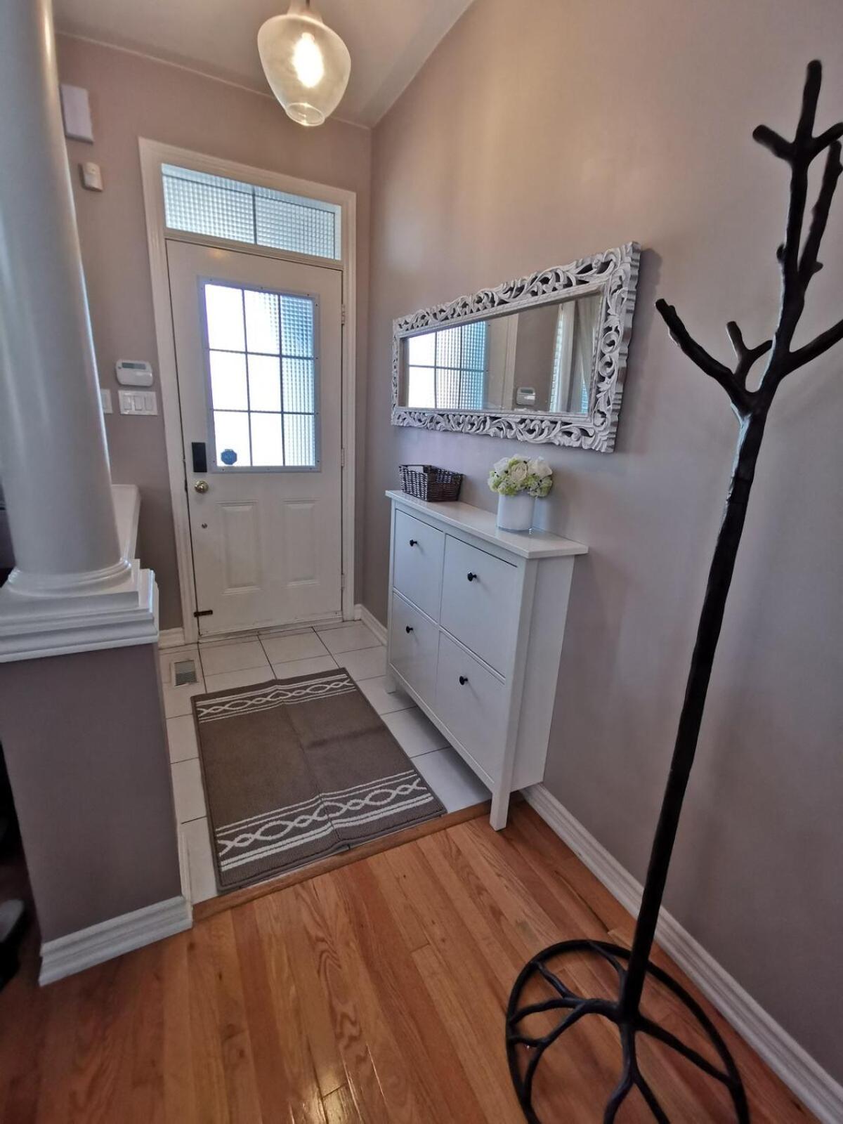 4 Bedroom 3 Washroom Charming Home In Markham With Warm Cozy Vibe Ngoại thất bức ảnh
