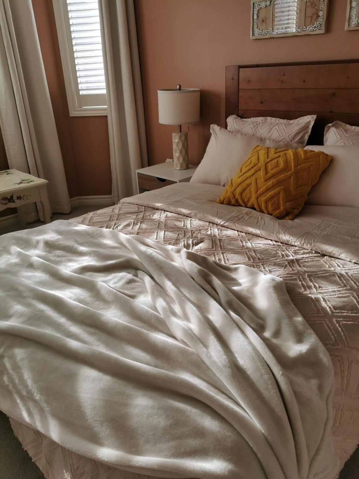 4 Bedroom 3 Washroom Charming Home In Markham With Warm Cozy Vibe Ngoại thất bức ảnh